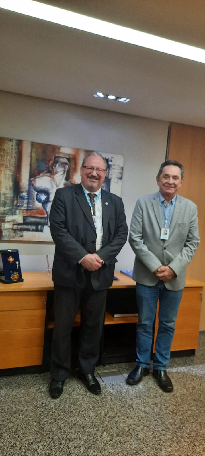 Adm. Rogério Cristino se reúne com presidente do CFA